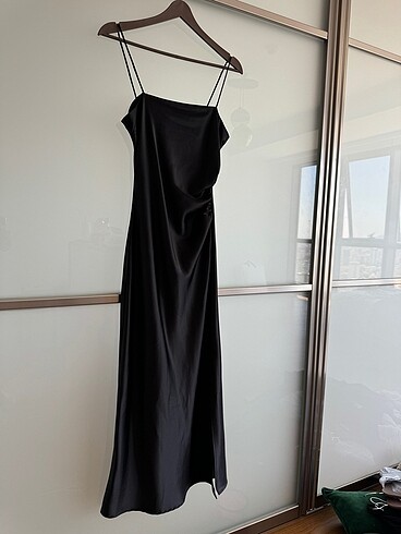 Zara Zara saten elbise