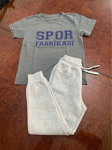 7 Yaş Beden gri Renk H&M Eşofman Ve FIMERANG Tişört Takım