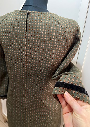 Yargıcı Haki Desenli Elbise - Görsel 6