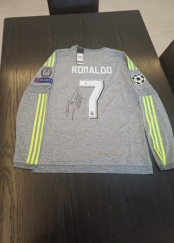 Adidas Ronaldo İmzali Forma