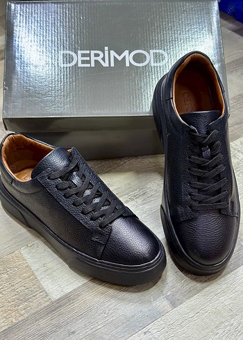 Derimod Siyah Deri Sneaker
