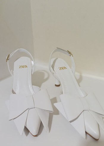 Zara Beyaz Fiyonklu Slingback Topuklu Ayakkabi