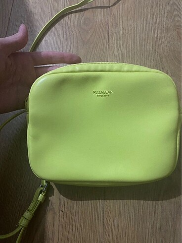 Pull and Bear Neon çanta