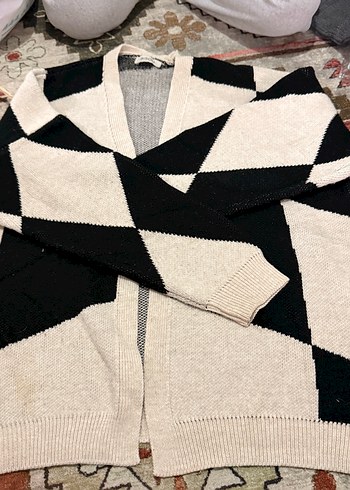 Diğer Ekru Siyah Geometrik Triko Hirka