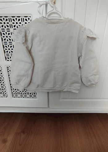 Kız Çocuk Beyaz Fırfırlı sweatshirt - Görsel 4