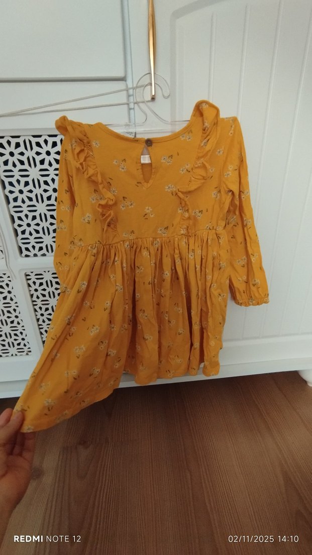 Uzun Kollu Sarı Fırfırlı Kız Elbisesi - Görsel 2