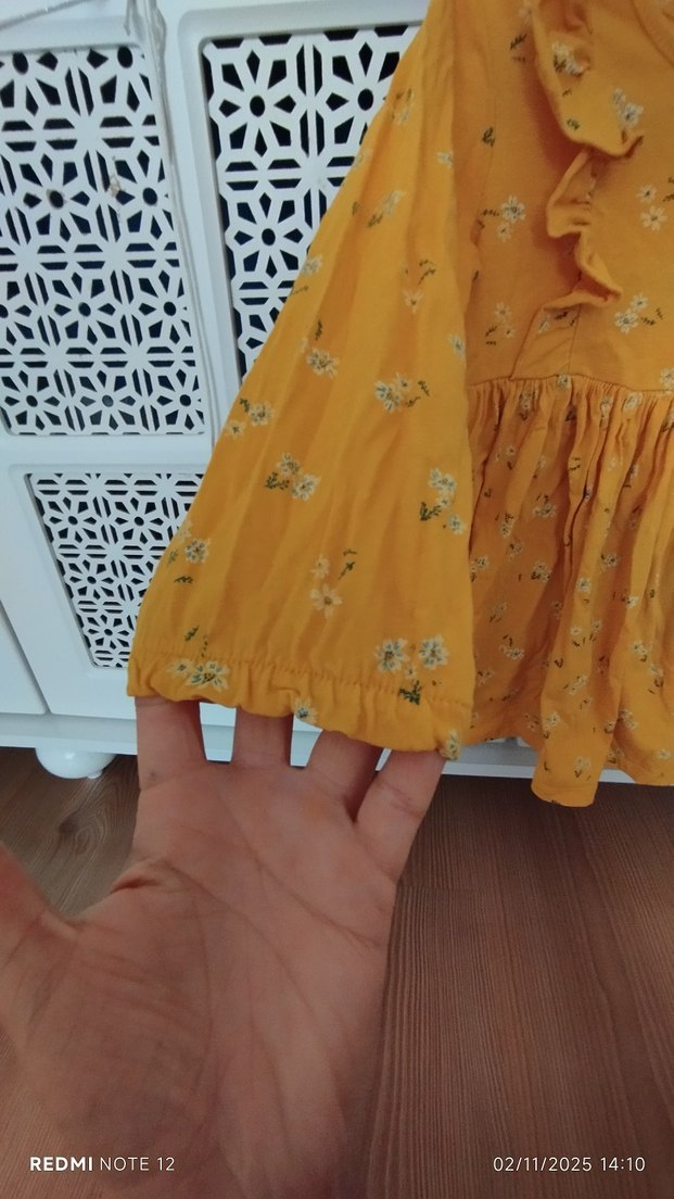 Uzun Kollu Sarı Fırfırlı Kız Elbisesi - Görsel 5