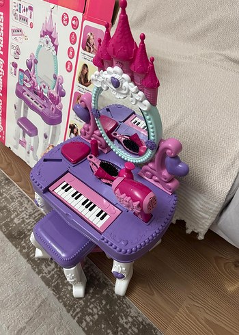 Piyanolu Makyaj Masası - Görsel 4