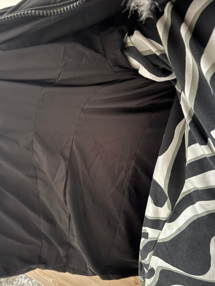 Siyah Kürklü Kadın Kışlık  Mont - Görsel 5