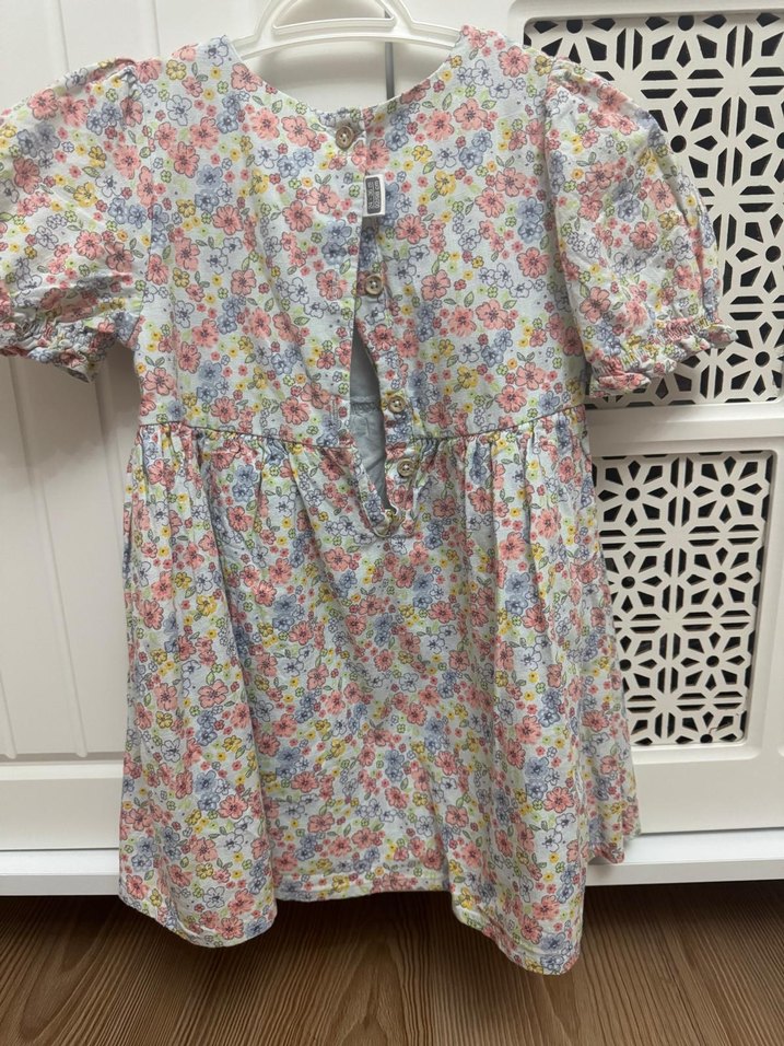 Çiçek Desenli Kız Elbisesi - Görsel 3