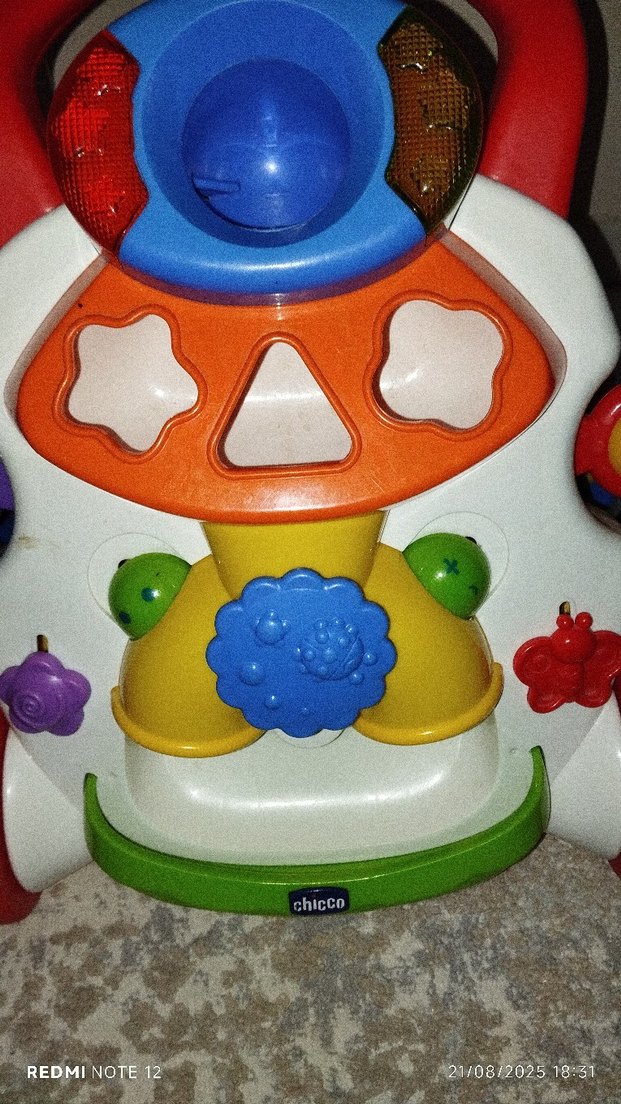 Renkli Chicco Bebek Yürüteci - Görsel 4