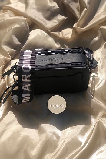 Marc Jacobs MARC JACOBS