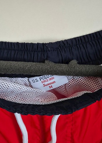 Kırmızı Bel Detaylı Erkek Şort - Görsel 2