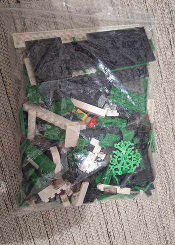 Yeşil Renkli Oyuncak Otobüs ve durak seti - Görsel 3