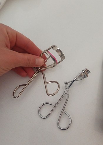 Bej ve Gri Kirpik Kıvırıcı - Görsel 3