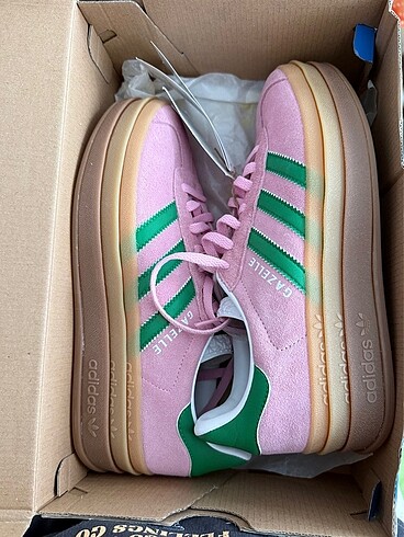 Adidas gazelle bold