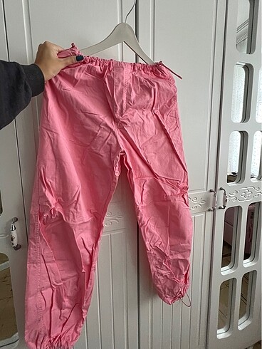 Stradivarius Paraşüt pantolon