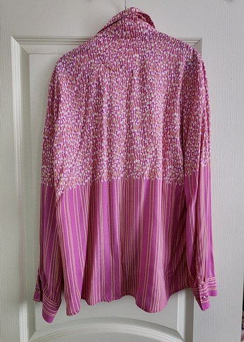 Pembe Bağlama Desenli V Yaka Kadın Gömlek - Görsel 5