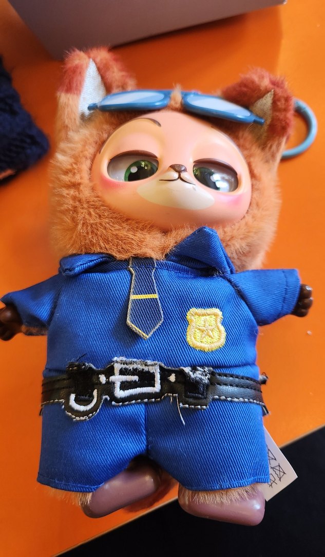 Zootopia Polis Temalı Renkli Peluş Oyuncak nick - Görsel 2