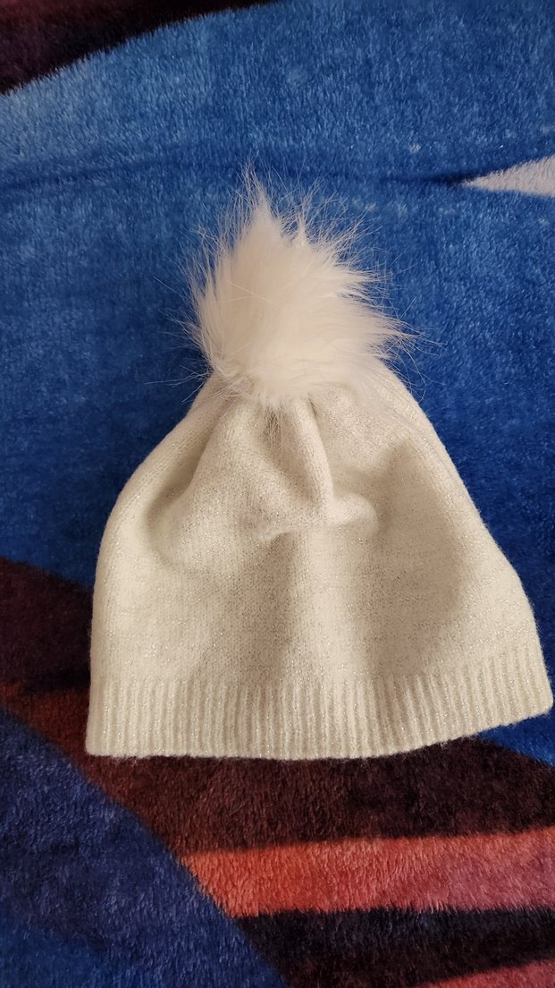 kız çocuk Gri ve Beyaz Kürklü Ponponlu Bere - Görsel 3