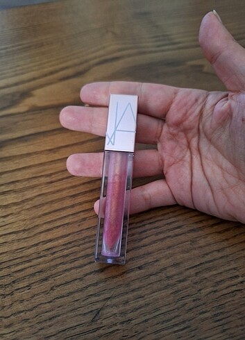 Nars Glamgloss
