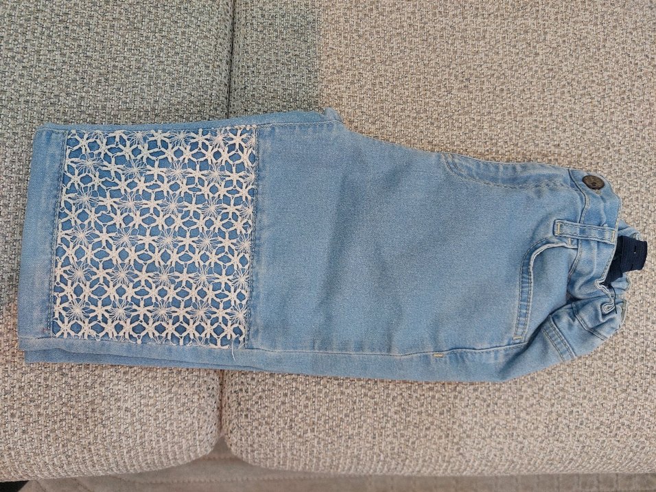 Dantel Detaylı Nakışlı Kısa Mavi Kot Pantolon - Görsel 2