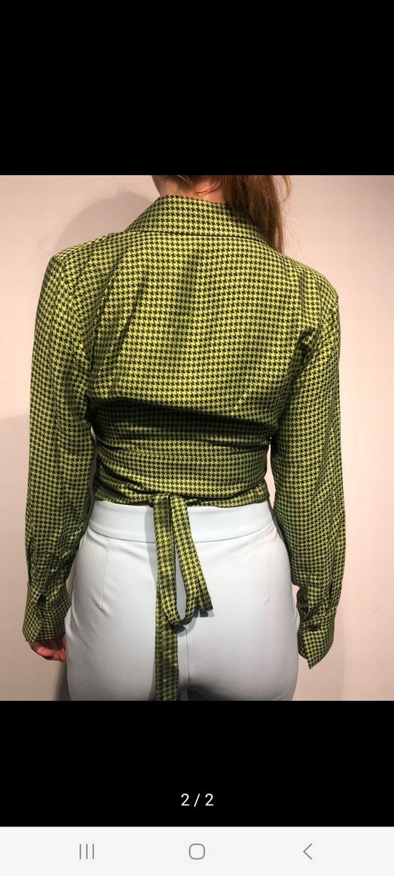 V Yaka Düğmeli Yeşil Kareli Kadın Gömlek - Görsel 2