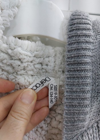 Gri Kapüşonlu Erkek Triko Hırka - Görsel 3