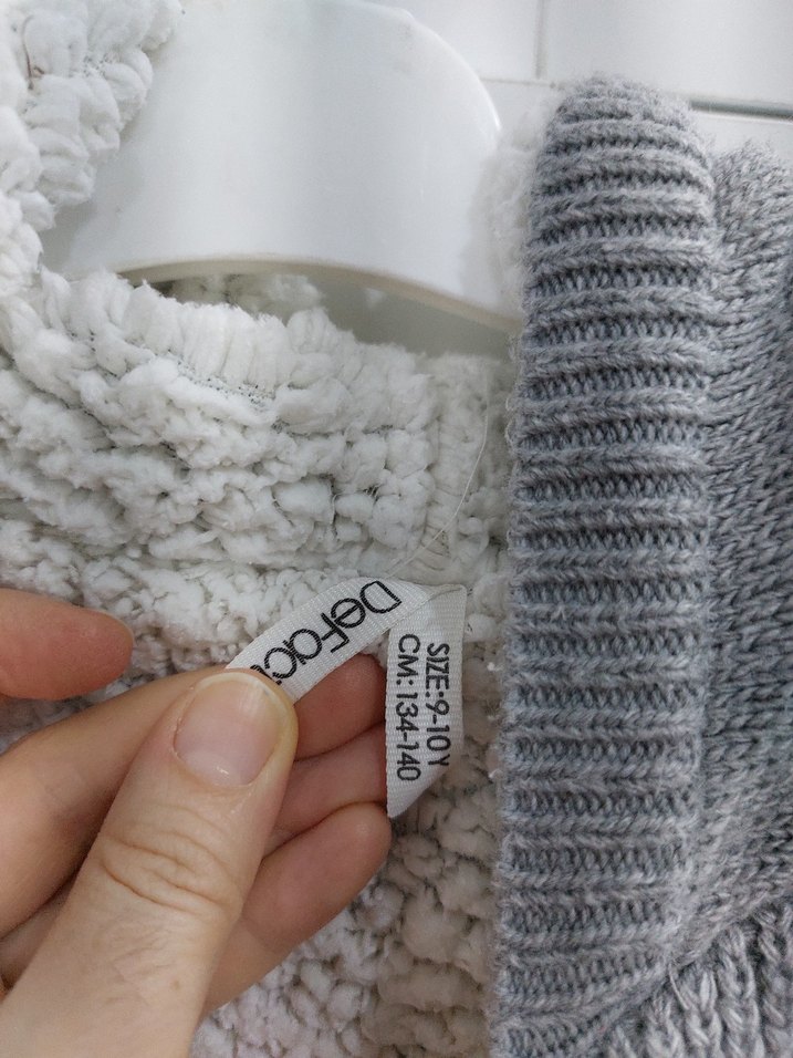 Gri Kapüşonlu Erkek Triko Hırka - Görsel 3