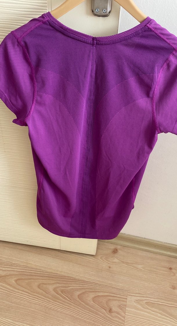 Nike Running Mor Spor Tişört — görsel 2/3