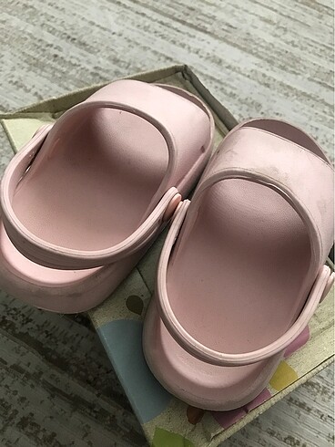 LC Waikiki Kız çocuk pembe terlik