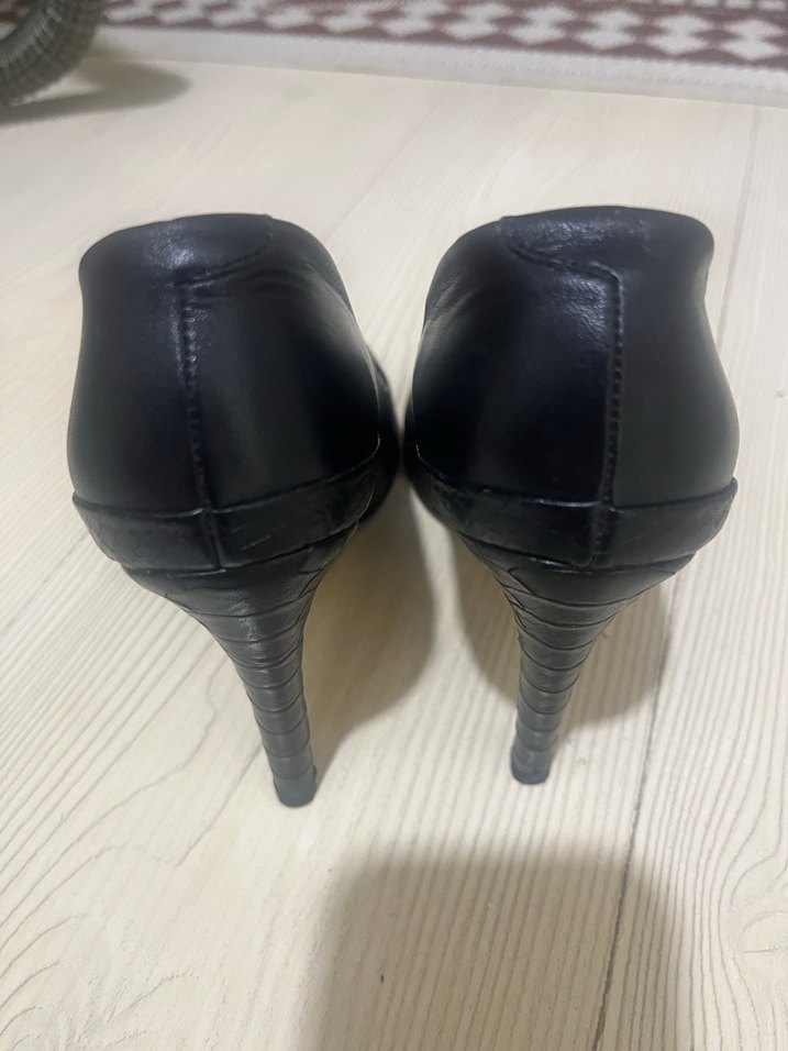 Siyah Kadın Stiletto - Görsel 3