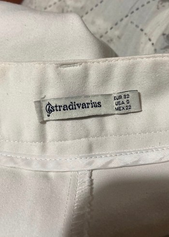 Stradivarius Beyaz Pantolon - Görsel 3