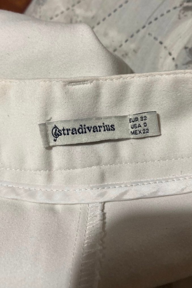 Stradivarius Beyaz Pantolon - Görsel 3