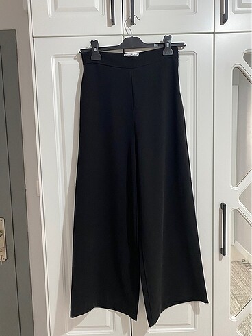 Kadriyebaştürk bol paça pantolon