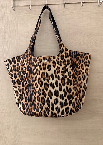 Mango Leopar Desenli Sik Ve Pratik Omuz Cantasi