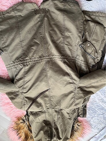 m Beden Bershka mont