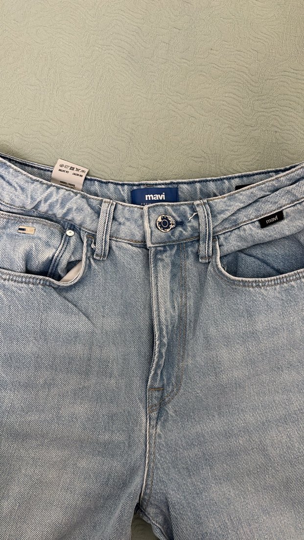 Açık Mavi Rahat Kesim Denim Jean — görsel 3/6