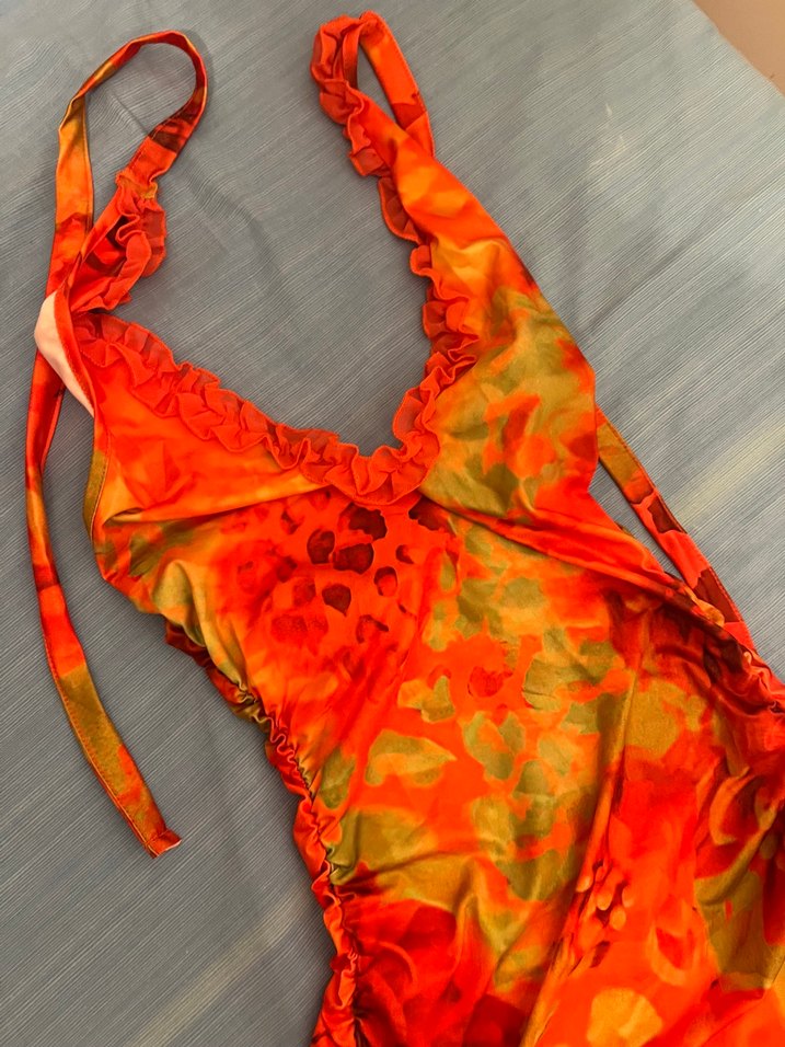 Shein turuncu fırfırlı yırtmaçlı elbise - Görsel 5