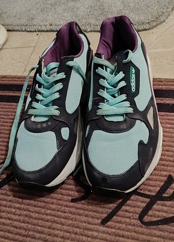 Adidas Bayan spor ayakkabı
