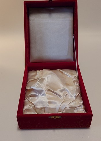 Kırmızı Vintage Kadife Kadın Mücevher Ödül Kutusu - Görsel 3