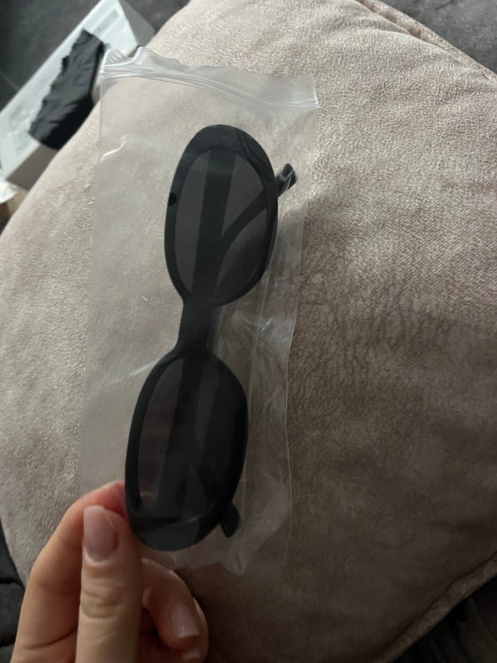 Siyah Gotik Kadın Gözlüğü - Görsel 4