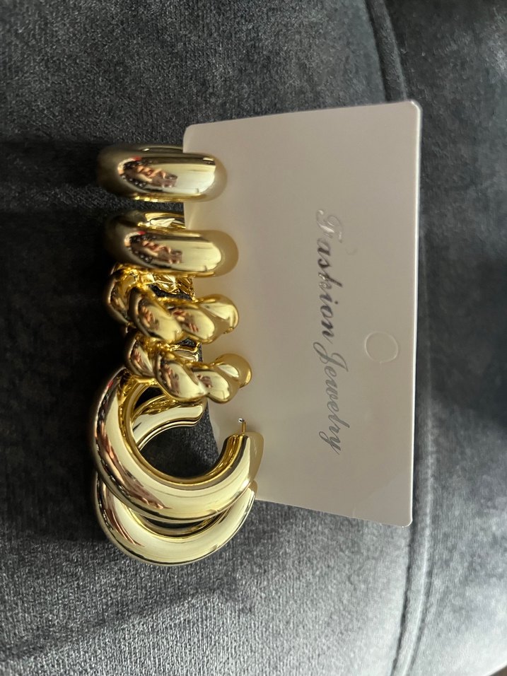 Parlak Altın Kaplamalı Mini Halka Küpeler - Görsel 5