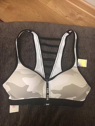 Victoria?s Secret Spor Üstü