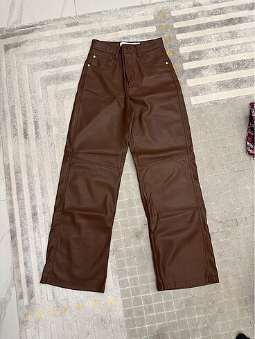 BERSHKA DERI PANTOLON