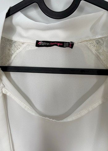 Dantel Detaylı V Yaka Uzun Kollu Beyaz Bluz - Görsel 3