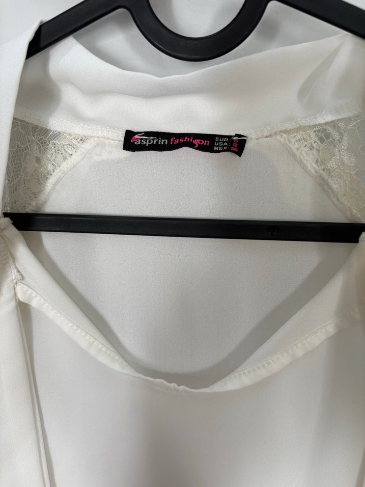 Dantel Detaylı V Yaka Uzun Kollu Beyaz Bluz - Görsel 3