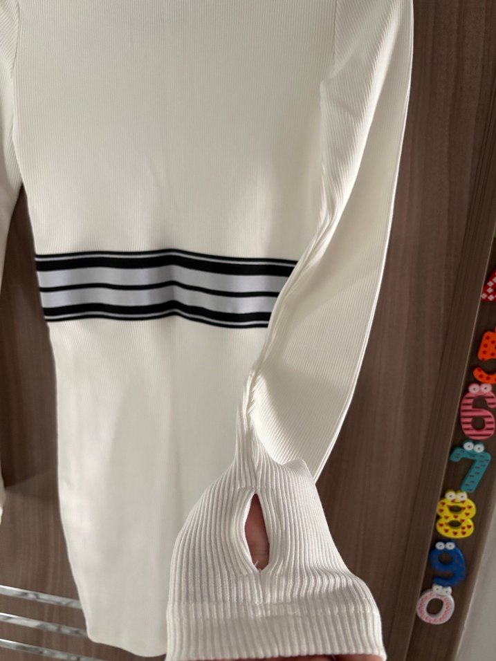 Beyaz yuvarlak Yaka Kemerli Midi Elbise - Görsel 4