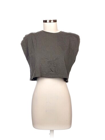 Quzu T-shirt %70 İndirimli.