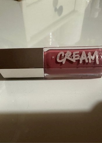 Fenty Beauty Gloss Bomb Cream Dudak Parlatıcısı - Görsel 3